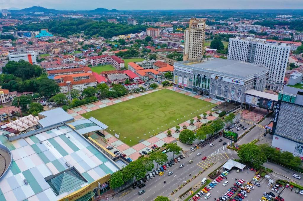 Hatten Place Melaka Exterior foto Aerial view of the park